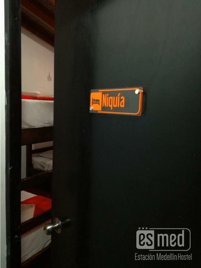 Esmed Hostel Medellín Eksteriør bilde